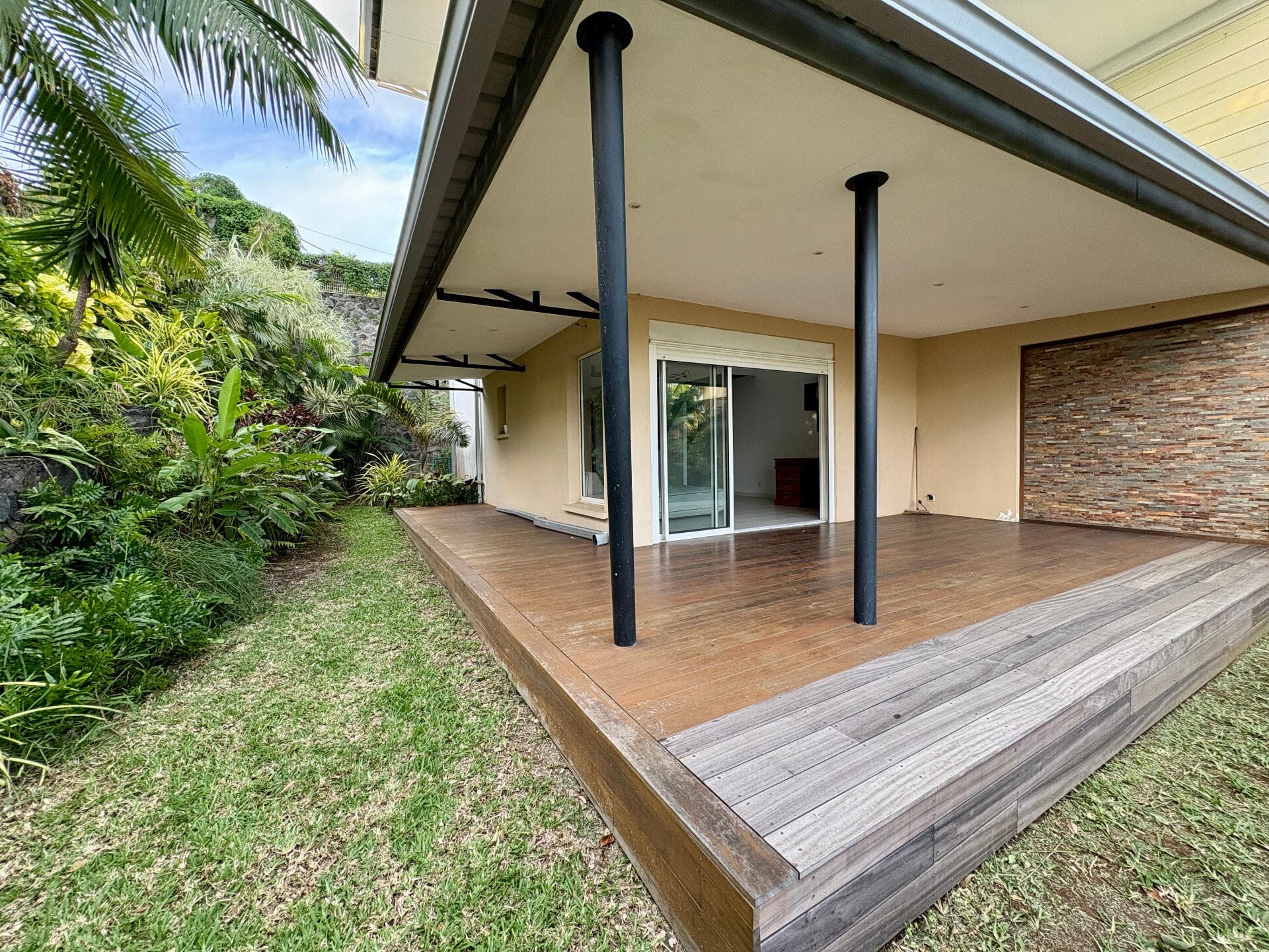 Magnifique appartement duplex avec vue sur l'Étang-Salé