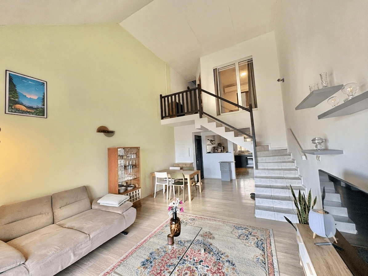 Beau Triplex Centre-ville Saint-Pierre